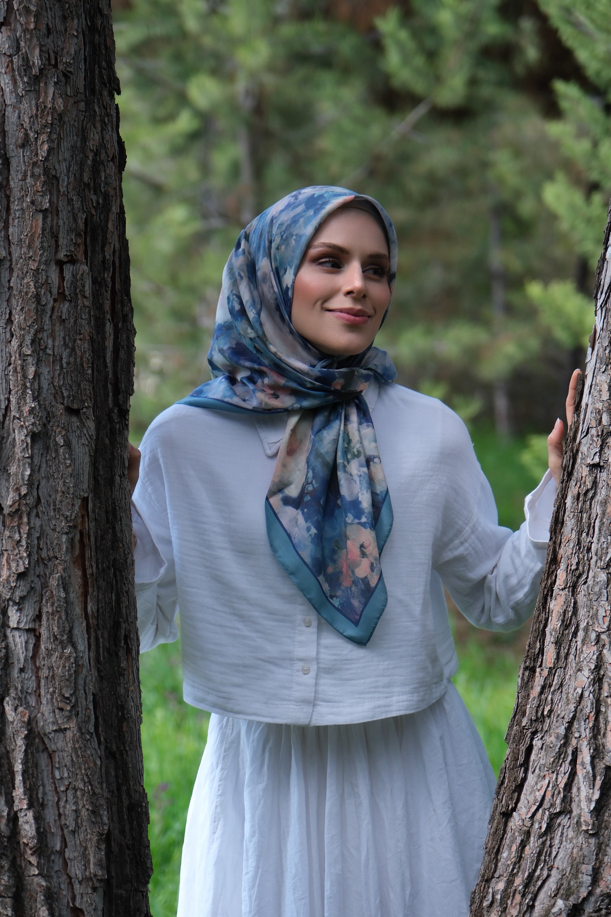 Rose Blend Square Scarf - Stabilo Blue
