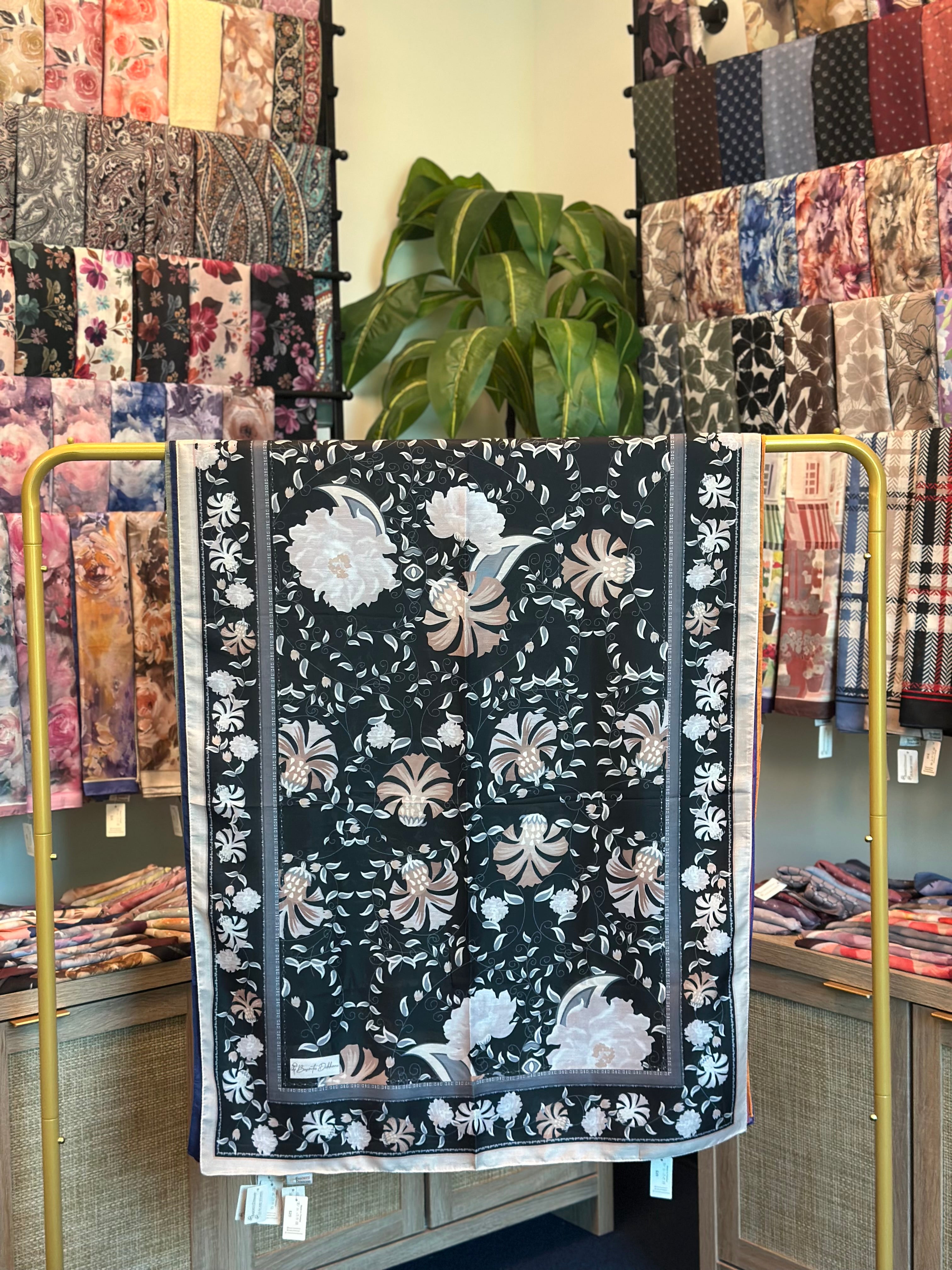 Palace Flower Hijab - Black