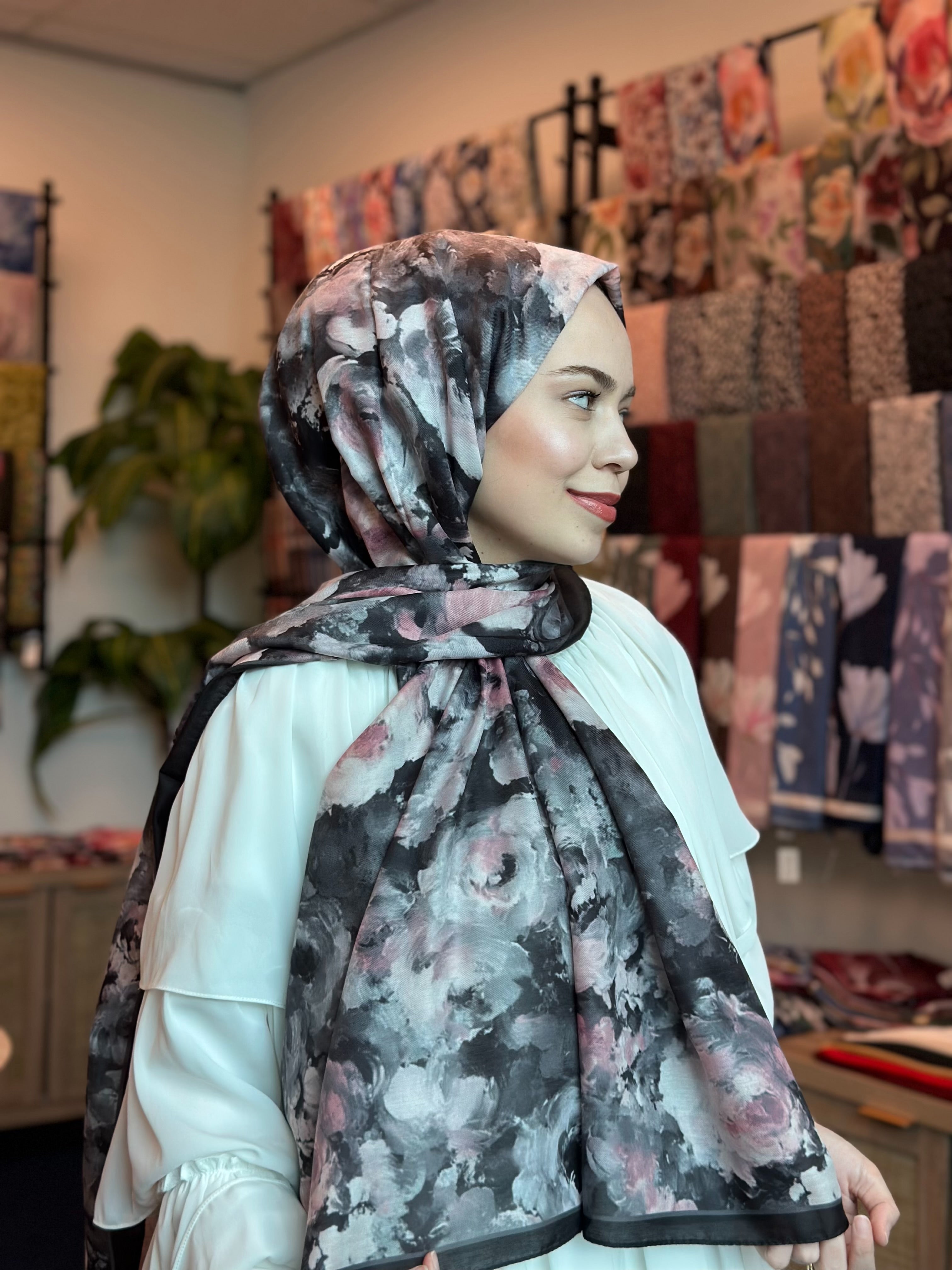 Rose Blend Hijab - Black Grey