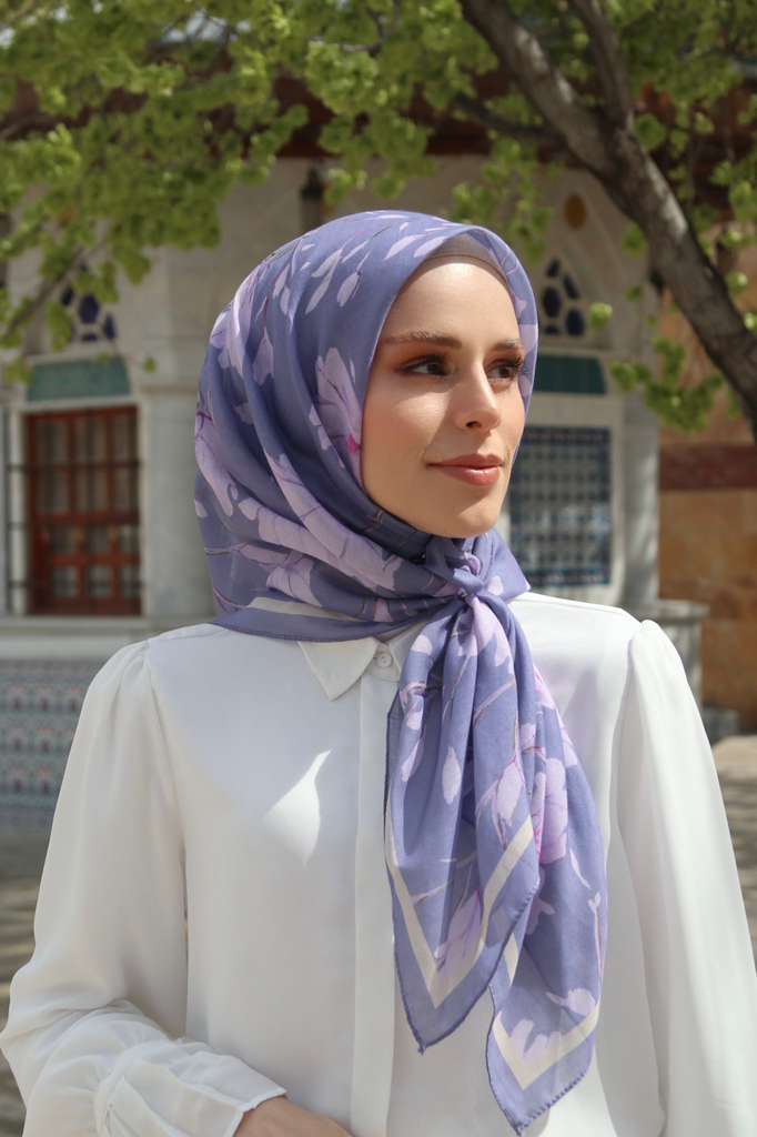 Silk Garden Square Scarf - Lavender Light