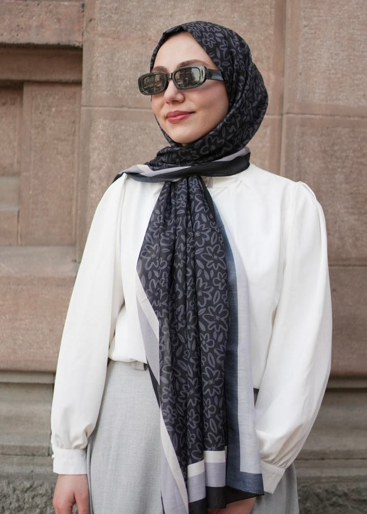 Flora Line Hijab - Black Grey