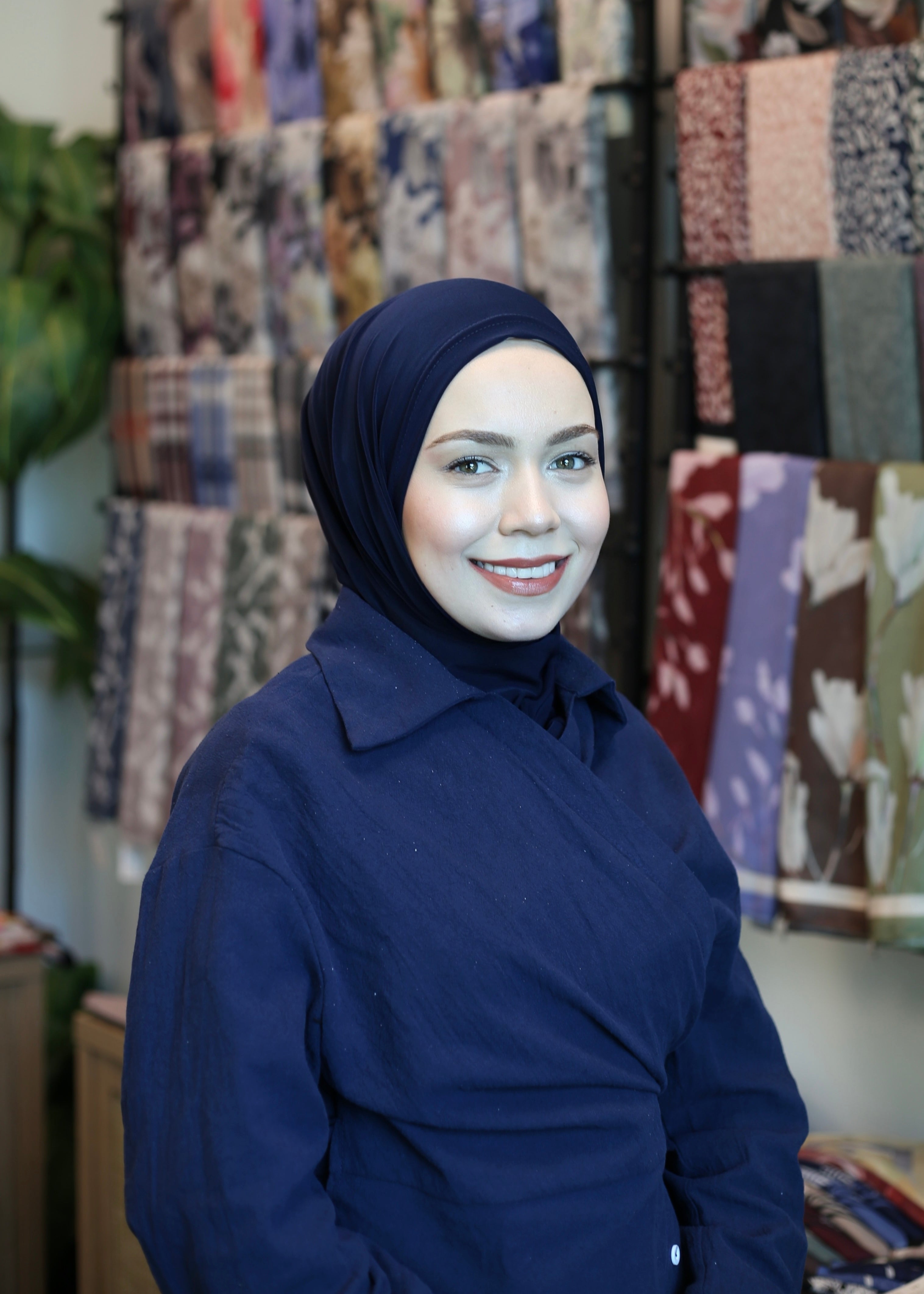 New Navy Blue Athletic Hijab – No Snap Closure | Sports Hijab with Free Undercap