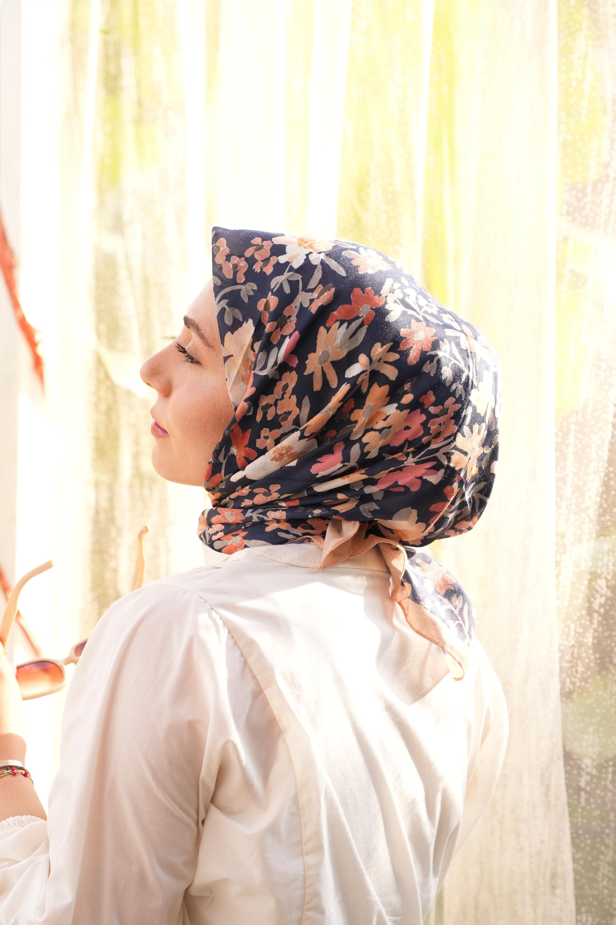 Primrose Pattern Square Scarf - Navy Blue