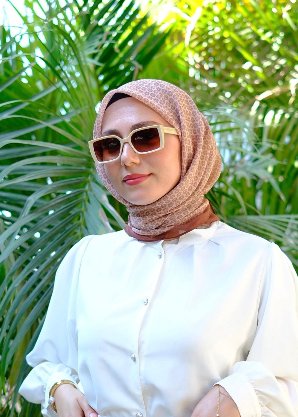 Clover Pattern Square Scarf - Milky Coffee