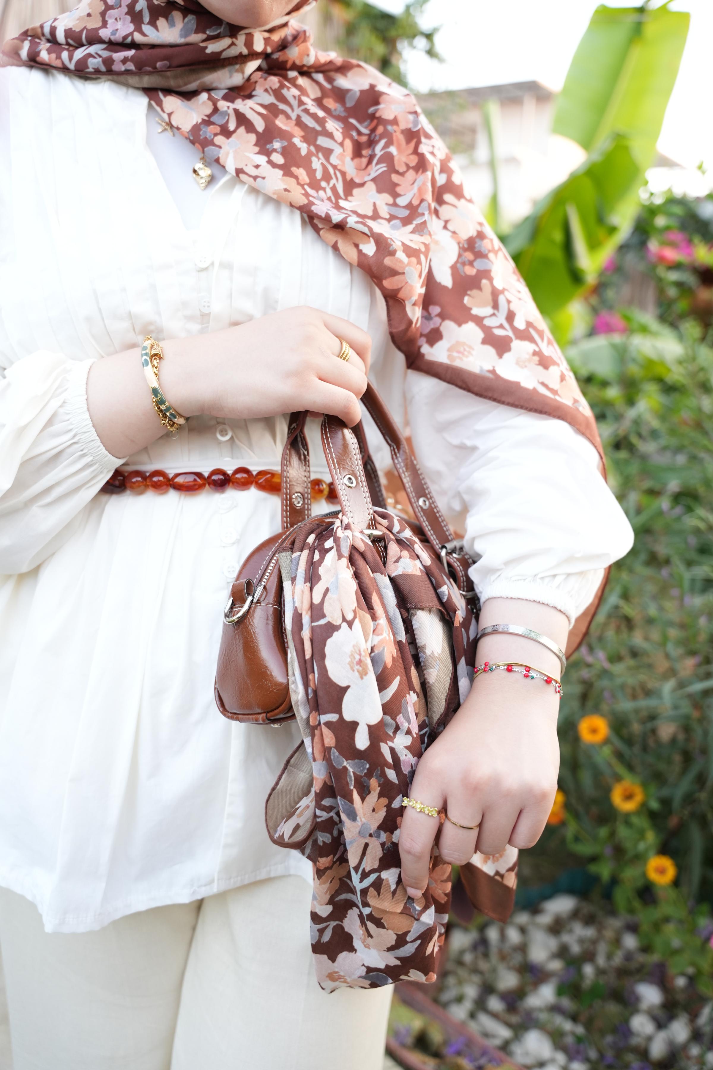Primrose Pattern Hijab - Brown