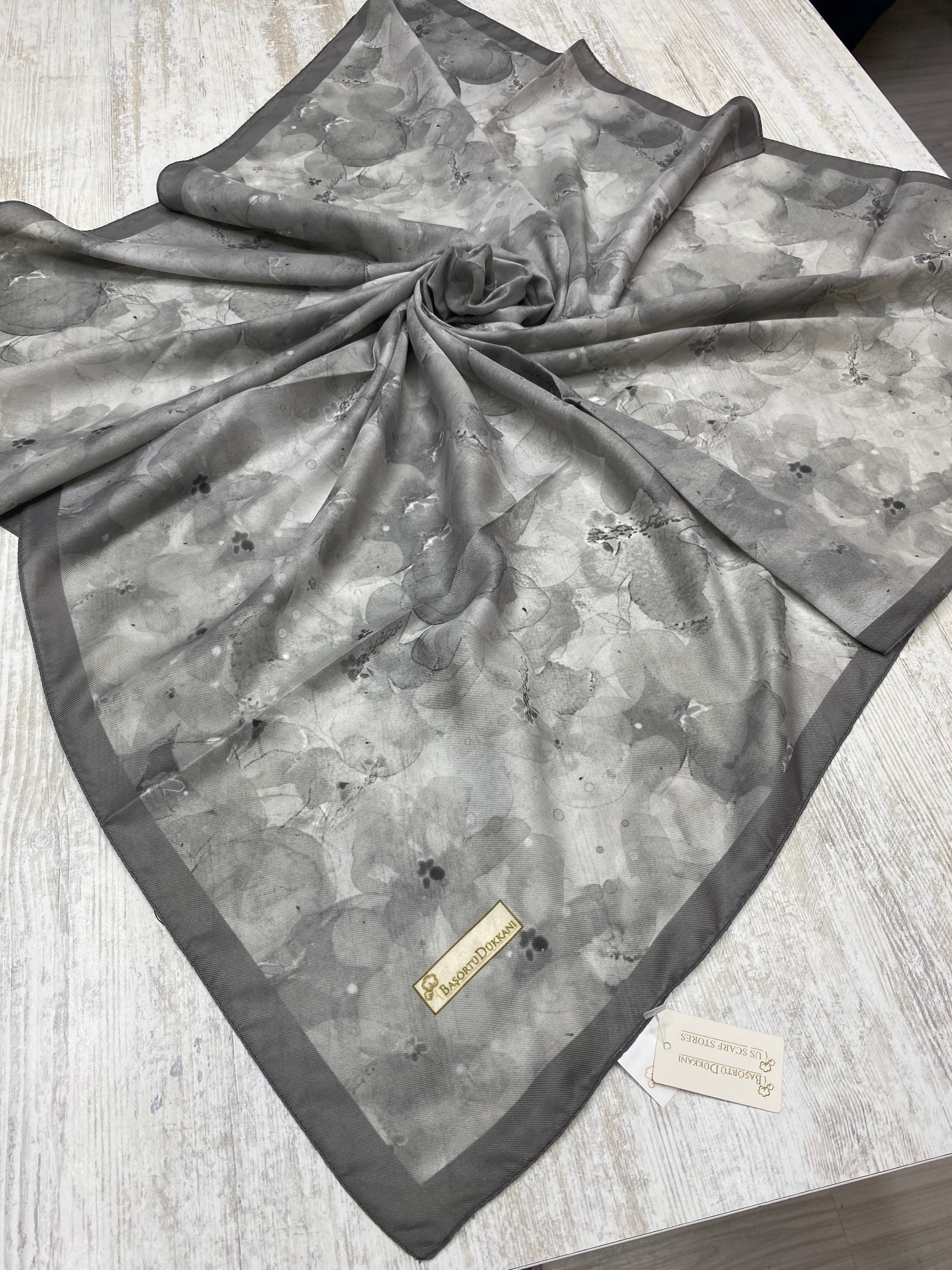 Delora Square Scarf - Grey