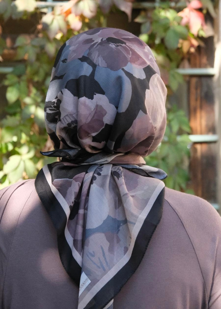 Maribel Square Scarf - Black