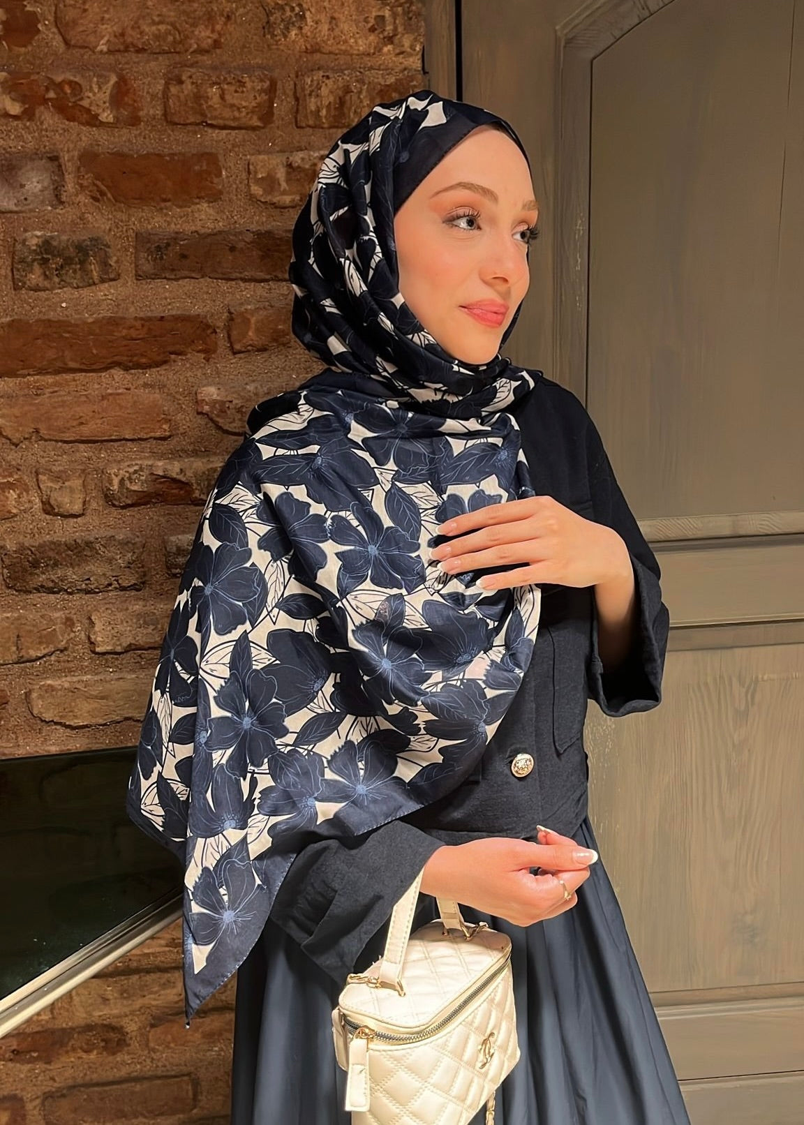 Floria Touch Hijab - Navy