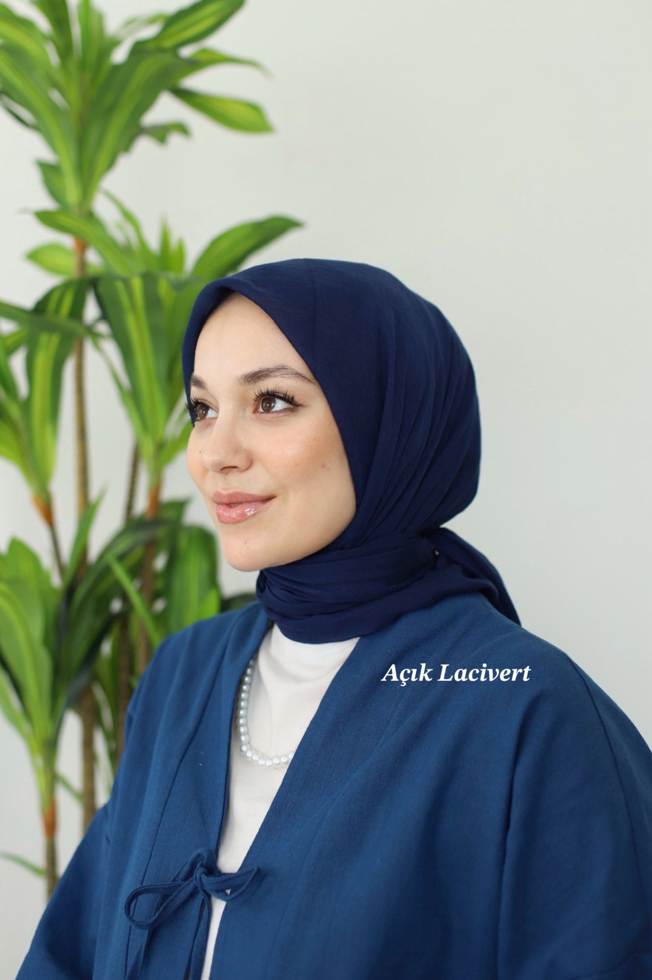 Relax Square Scarf - Light Navy