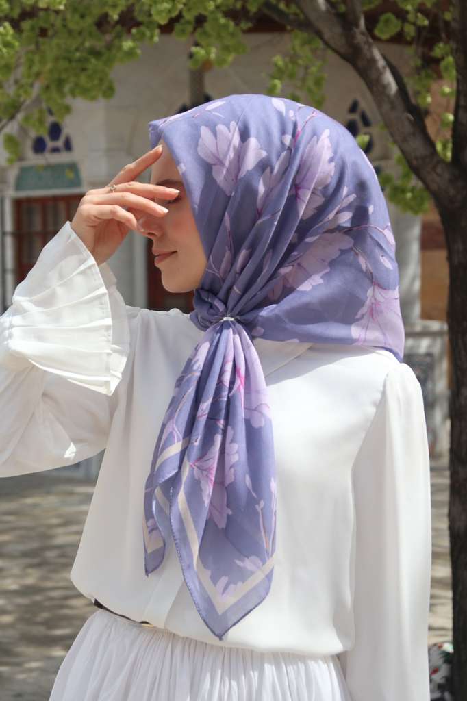 Silk Garden Square Scarf - Lavender Light