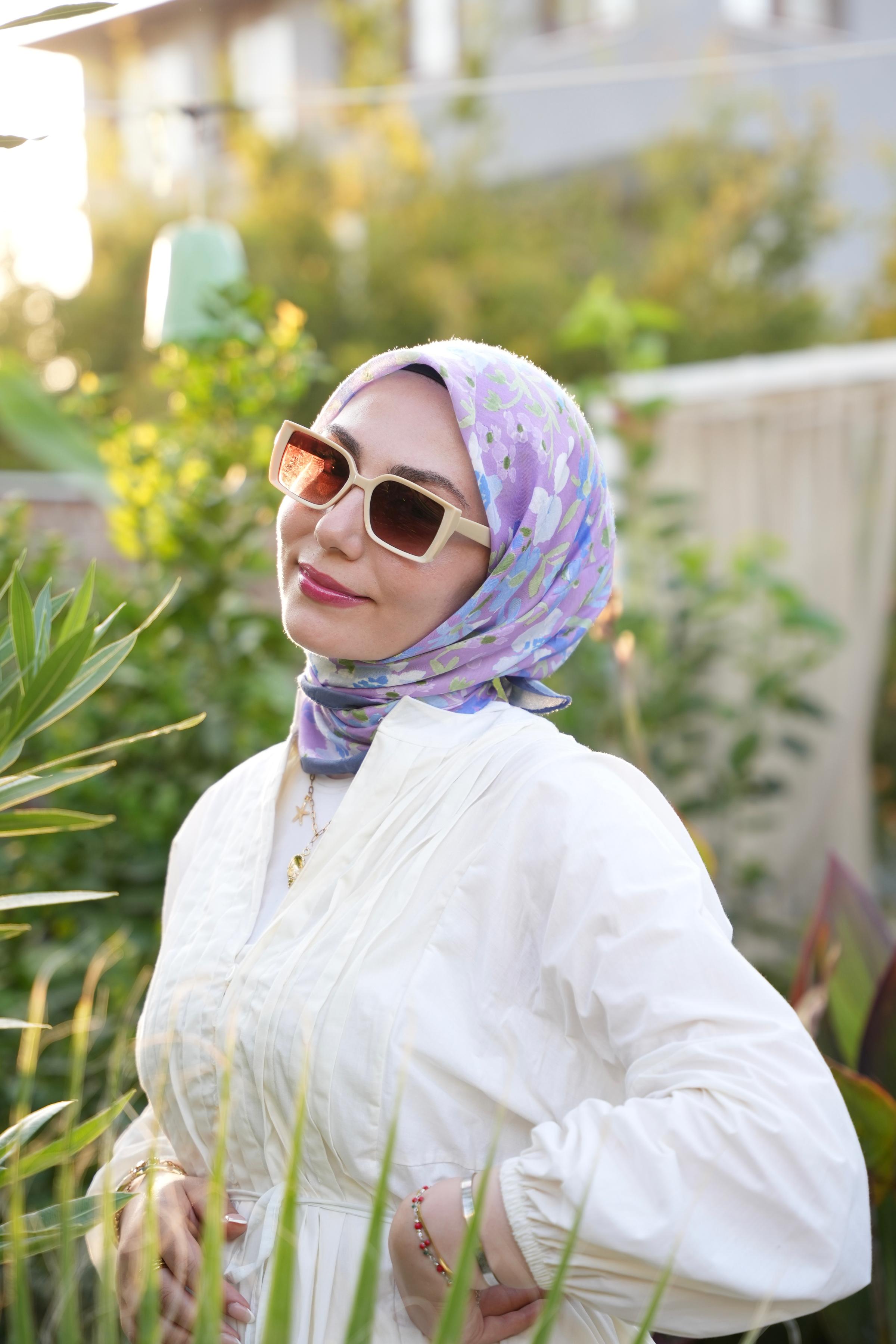 Primrose Pattern Square Scarf - Hyacinth