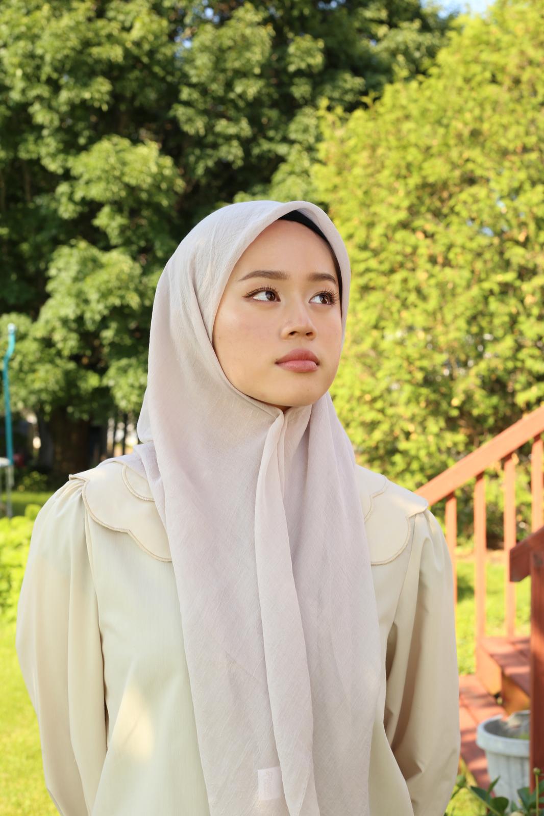 Relax Square Scarf - Light Grey