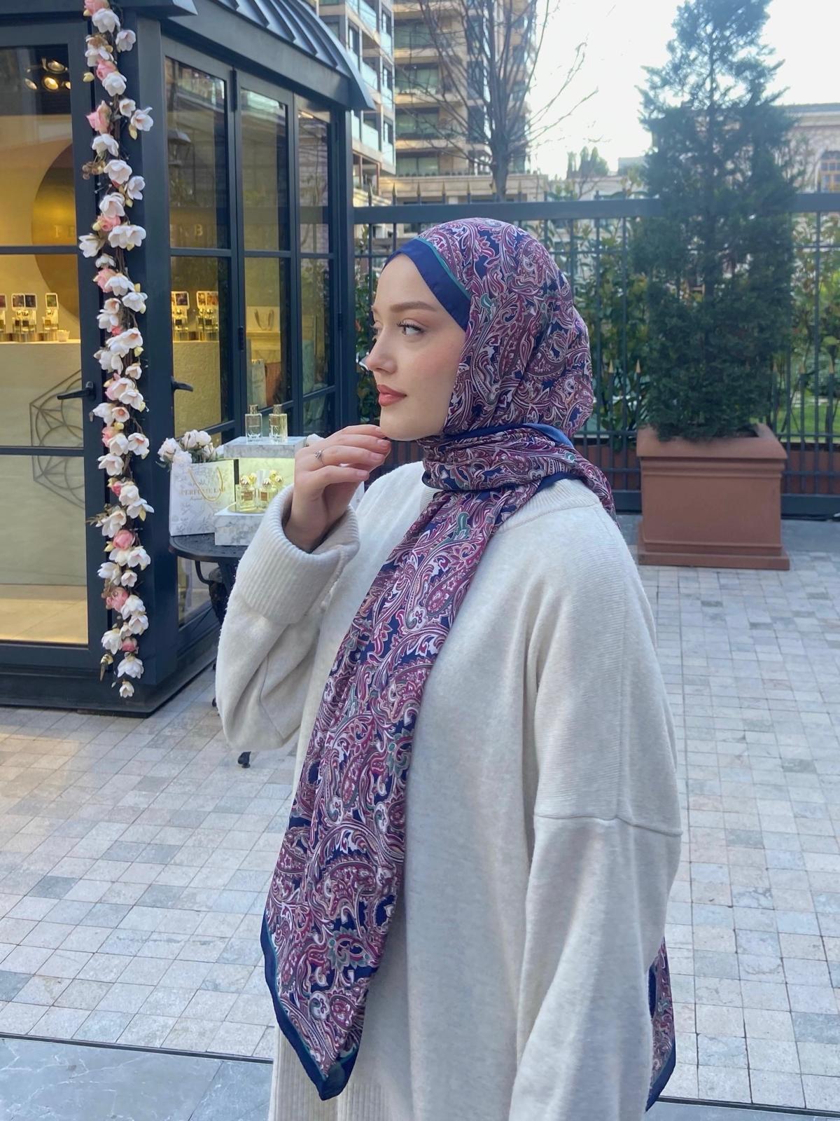 Firuze 3 Hijab - Navy Pink