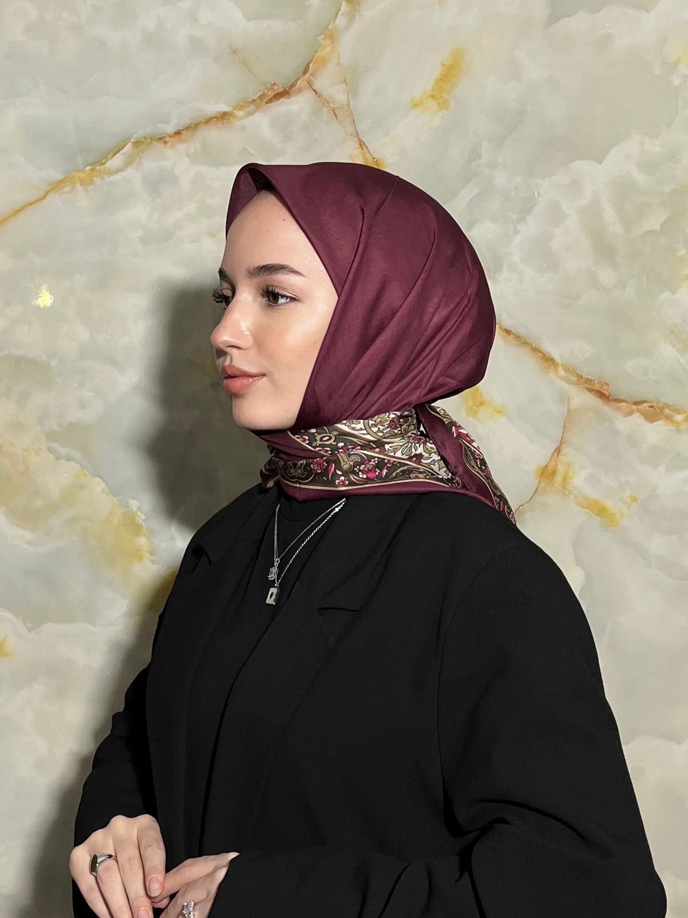 Royal Square Scarf - Cherry